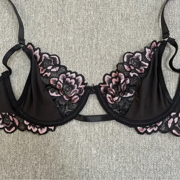 Hauty Strappy Floral Lace Bralette Size Small Feminine Flirty - Picture 3 of 5